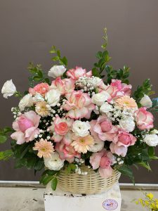 Hoa tươi trăng tròn tuổi 18